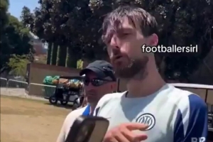 S赛官网-巴黎球迷挑衅阿切尔比，后者回怼：我不喜欢被取笑，我真会揍你