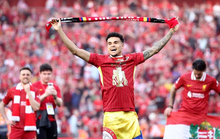 世体：巴萨引进尼科不顺利，目光再次对准利物浦边锋迪亚斯